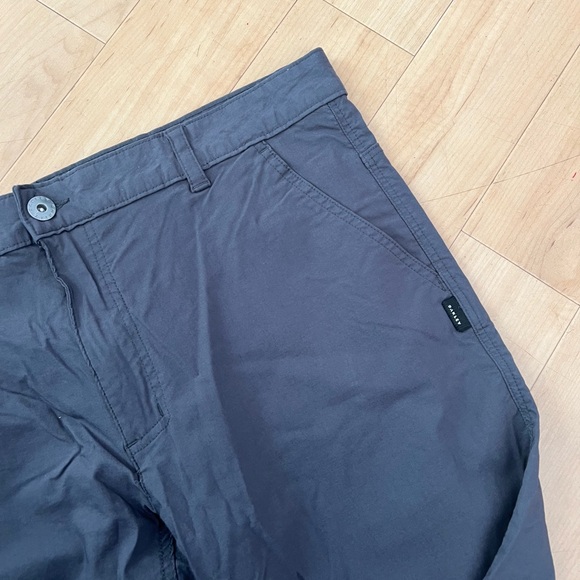 Oakley Atlantic Pants size 36 Regular Fit - Picture 10 of 15